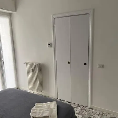 Paris Bordone House דירה